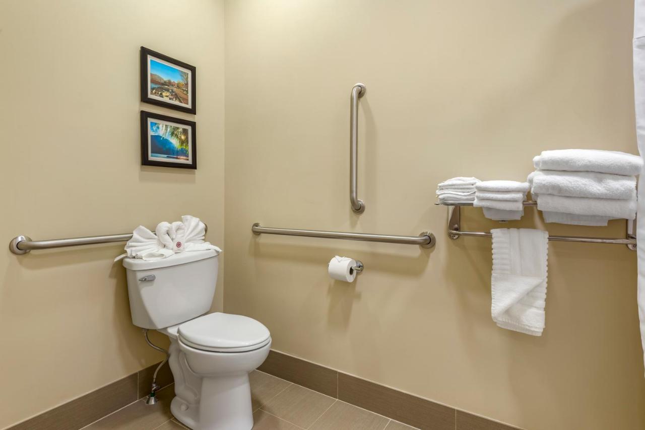 Comfort Inn Brewster Экстерьер фото