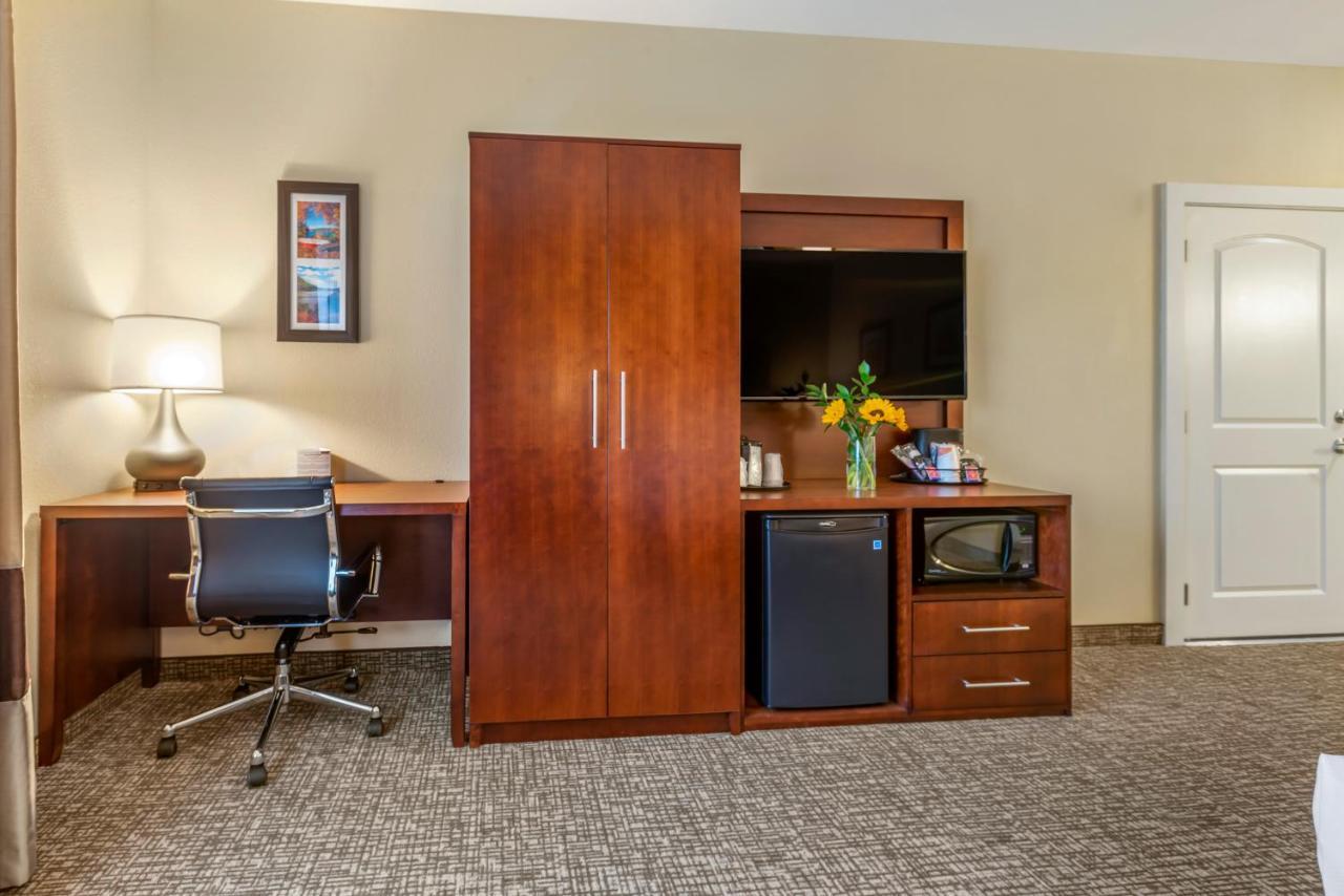 Comfort Inn Brewster Экстерьер фото
