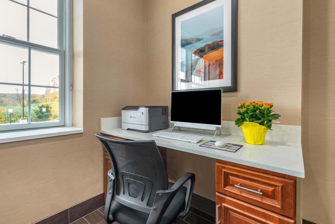 Comfort Inn Brewster Экстерьер фото